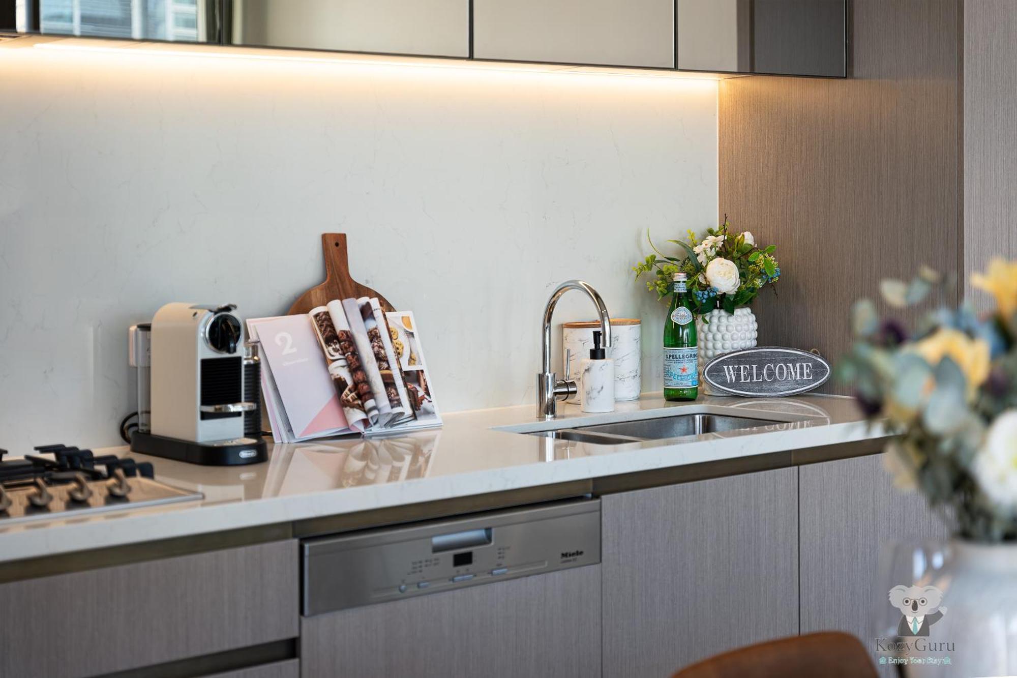 Haymarket Prime Location Charming 2 Bed Apartment Sydney